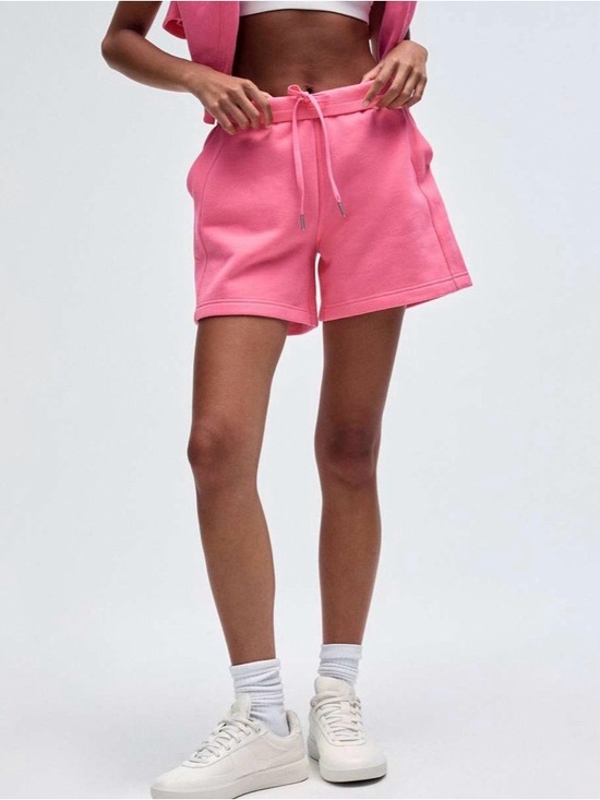 lululemon athletica Pants - NWT Lululemon Scuba High-Rise Short 5” Sakura Pink Size 4